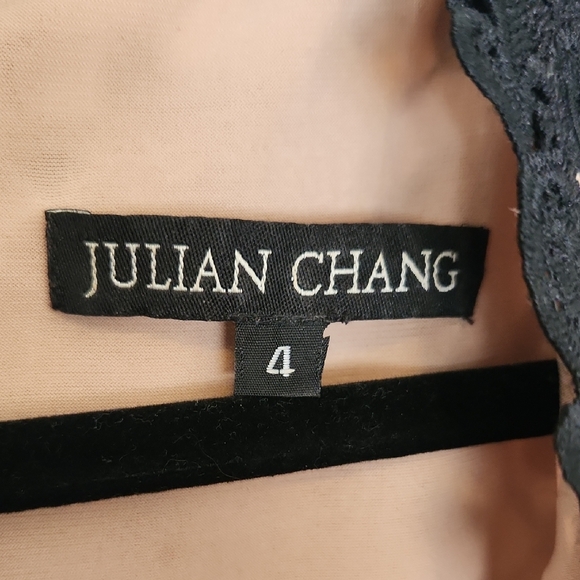 Elegant Black Lace Long Sleeve Dress - Picture 2 of 5